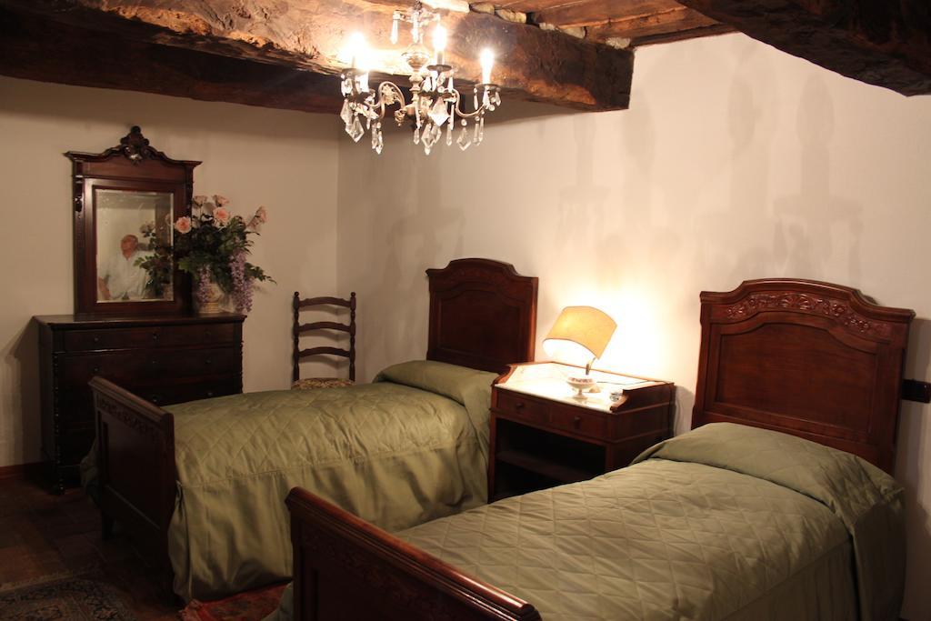 Casa Giuliana Hostal Calosso Habitación foto