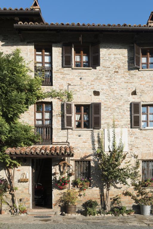 Casa Giuliana Hostal Calosso Exterior foto