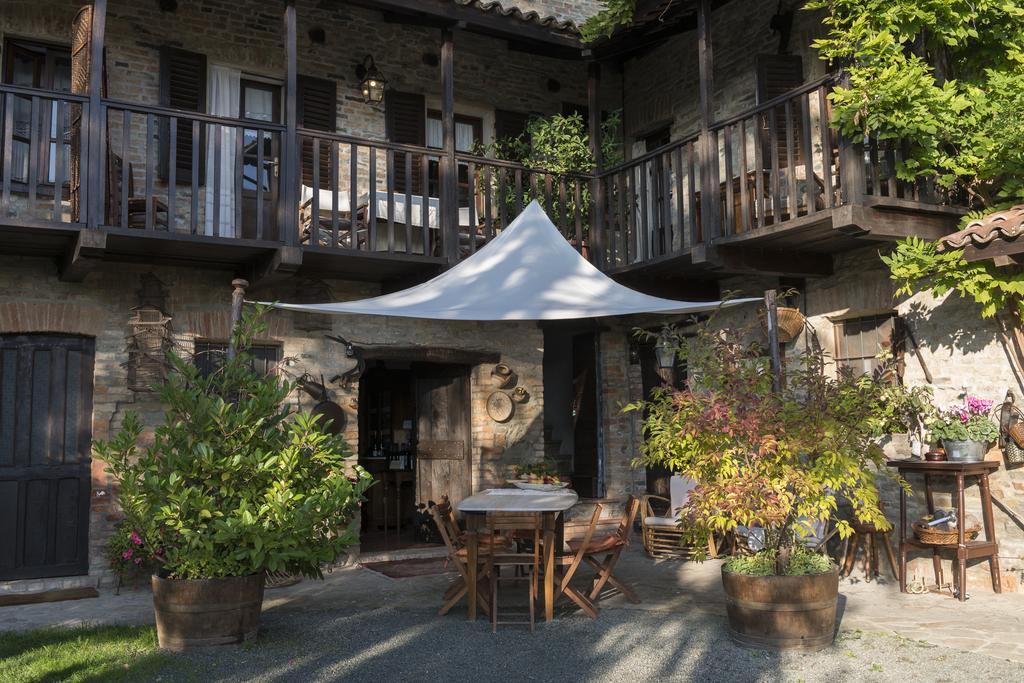 Casa Giuliana Hostal Calosso Exterior foto
